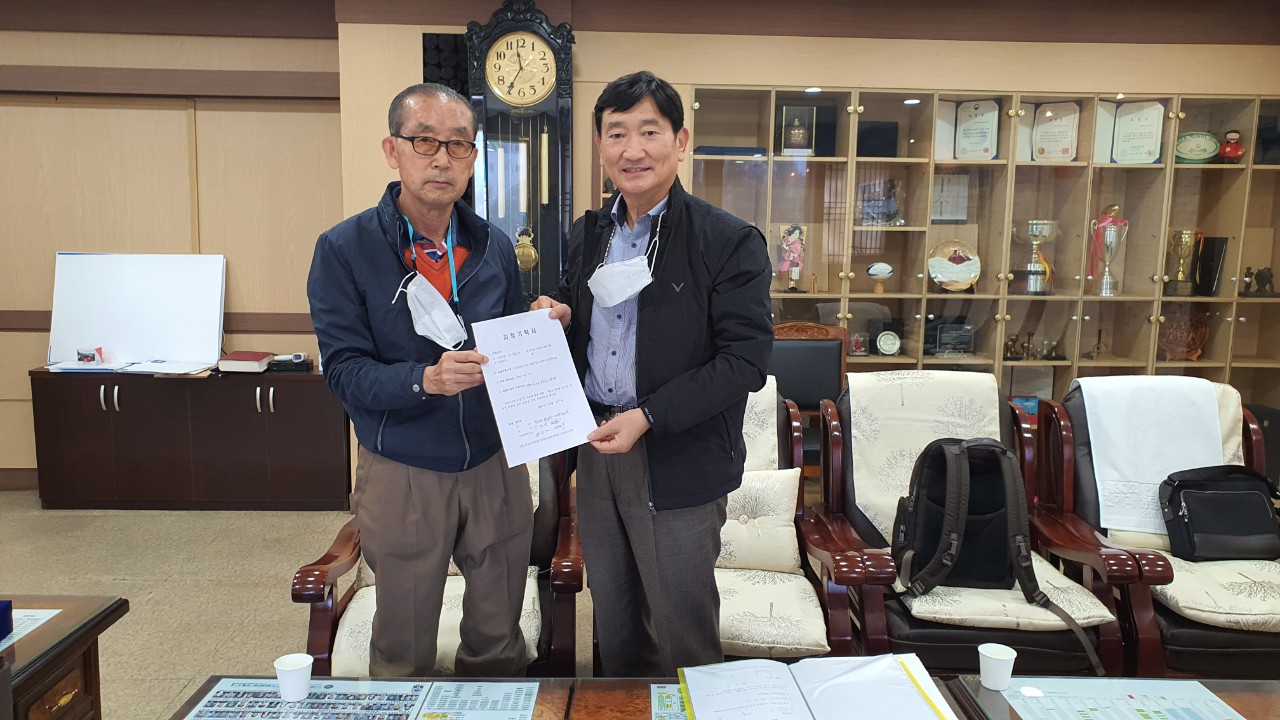 (재)인천기계공고동문장학회 임원-전체 사진-23941874270.jpg