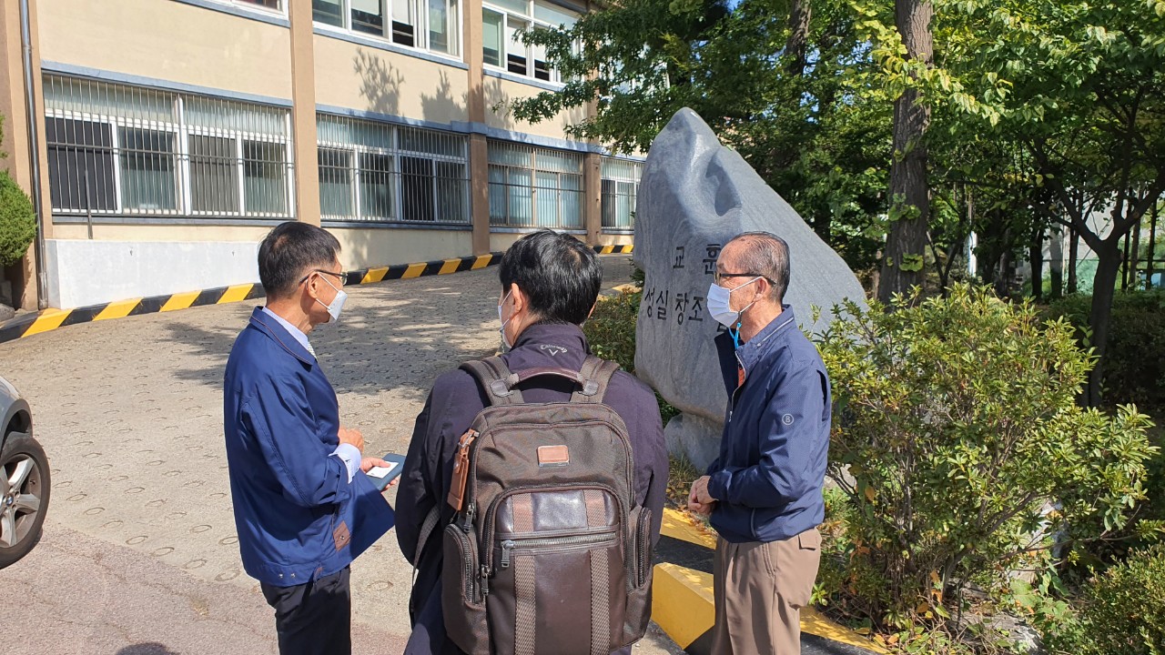 (재)인천기계공고동문장학회 임원-전체 사진-23941874273.jpg