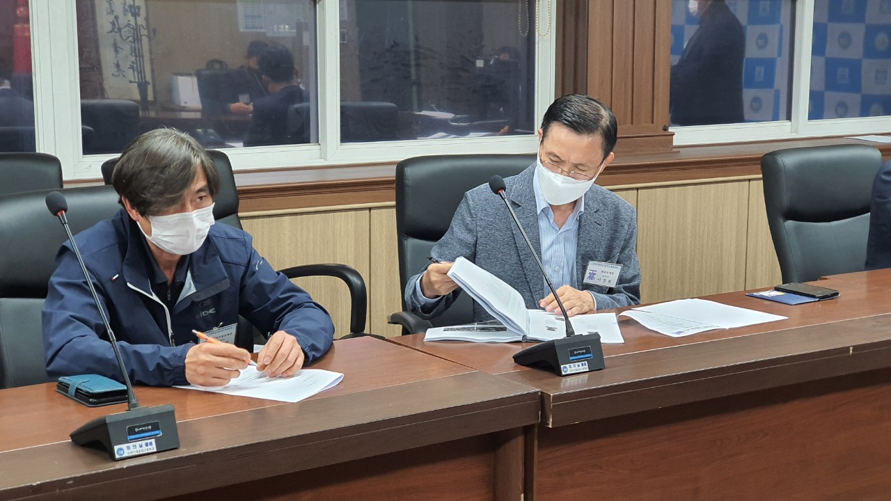 (재)인천기계공고동문장학회 임원-전체 사진-24146095422.jpg