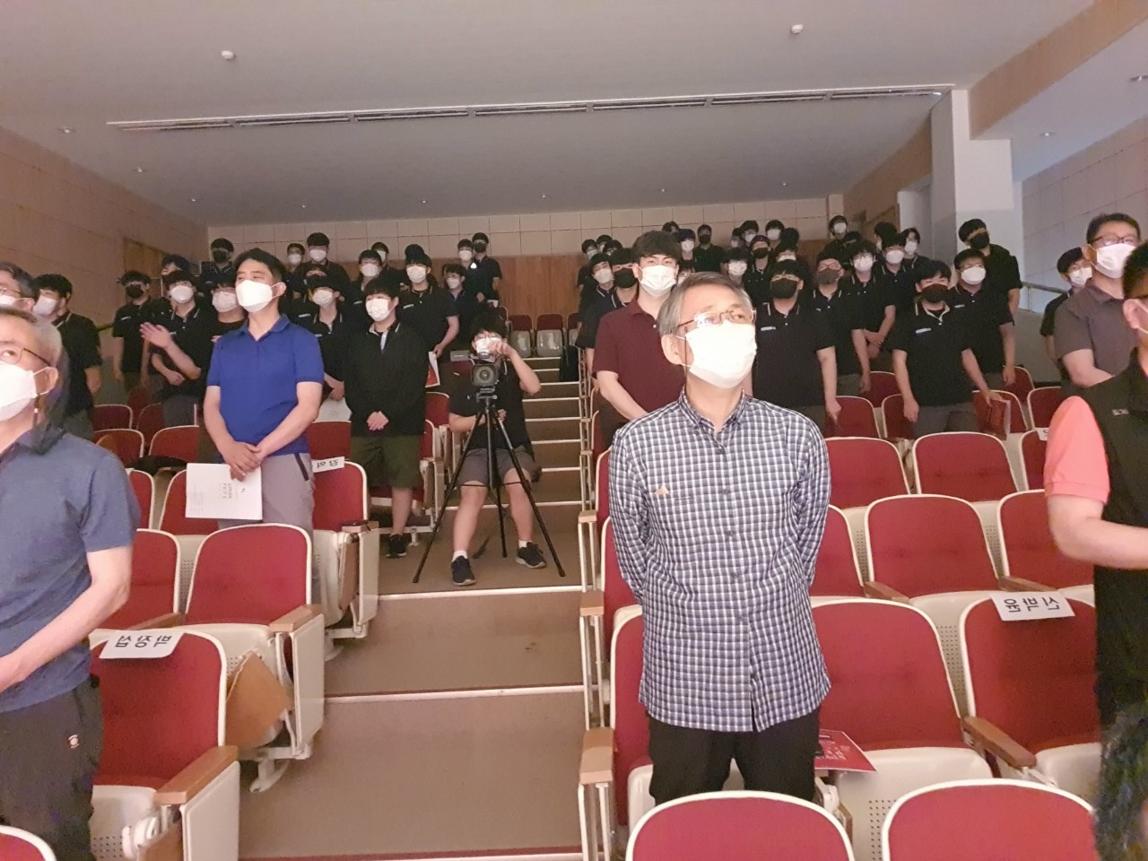 (재)인천기계공고동문장학회 임원-전체 사진-31745629890.jpg