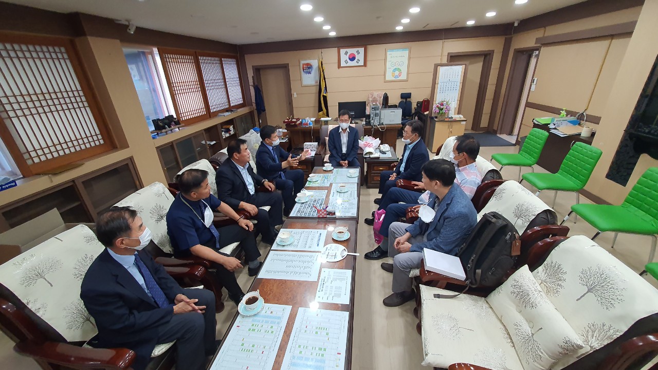(재)인천기계공고동문장학회 임원-전체 사진-34846493456.jpg