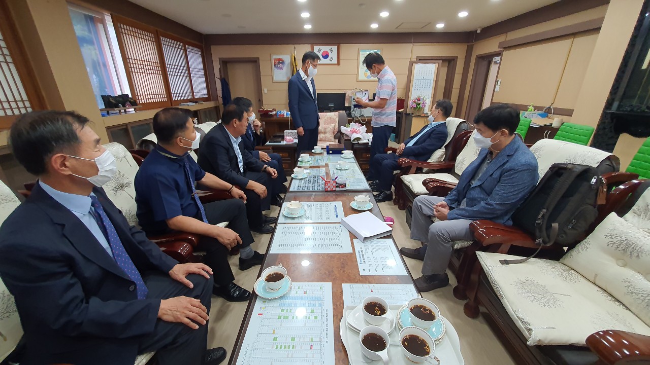 (재)인천기계공고동문장학회 임원-전체 사진-34846493462.jpg