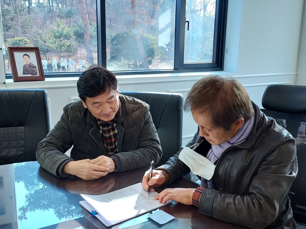 (재)인천기계공고동문장학회 임원-전체 사진-38813141423.jpg