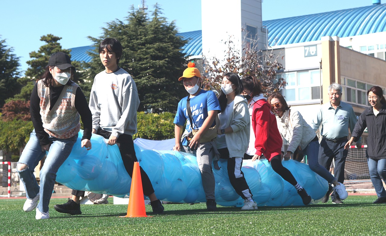 (재)인천기계공고동문장학회 임원-전체 사진-46016586932.jpg