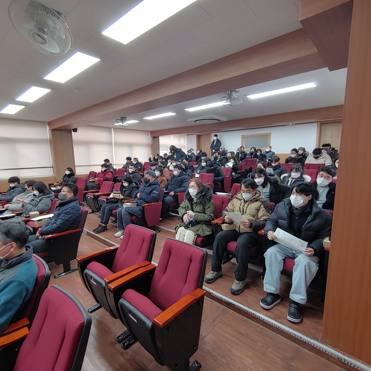 (재)인천기계공고동문장학회 임원-전체 사진-47590820816.jpg