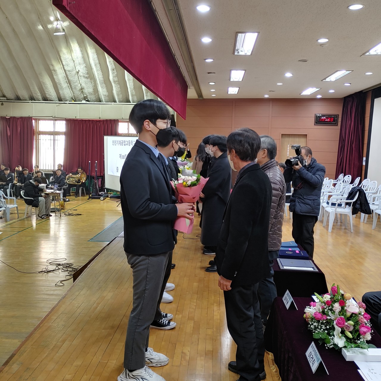 (재)인천기계공고동문장학회 임원-전체 사진-48211016789.jpg