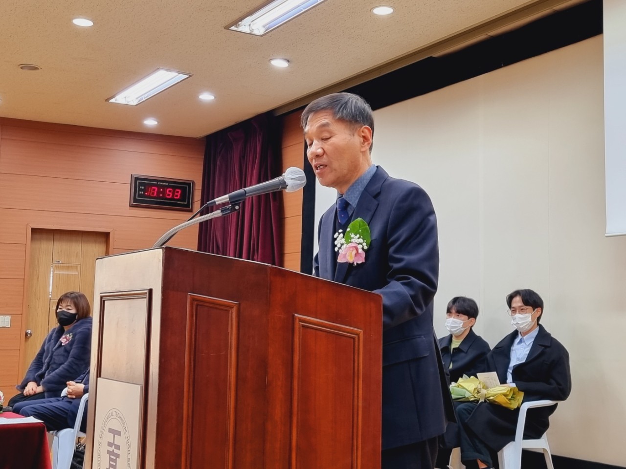 (재)인천기계공고동문장학회 임원-전체 사진-48211016793.jpg