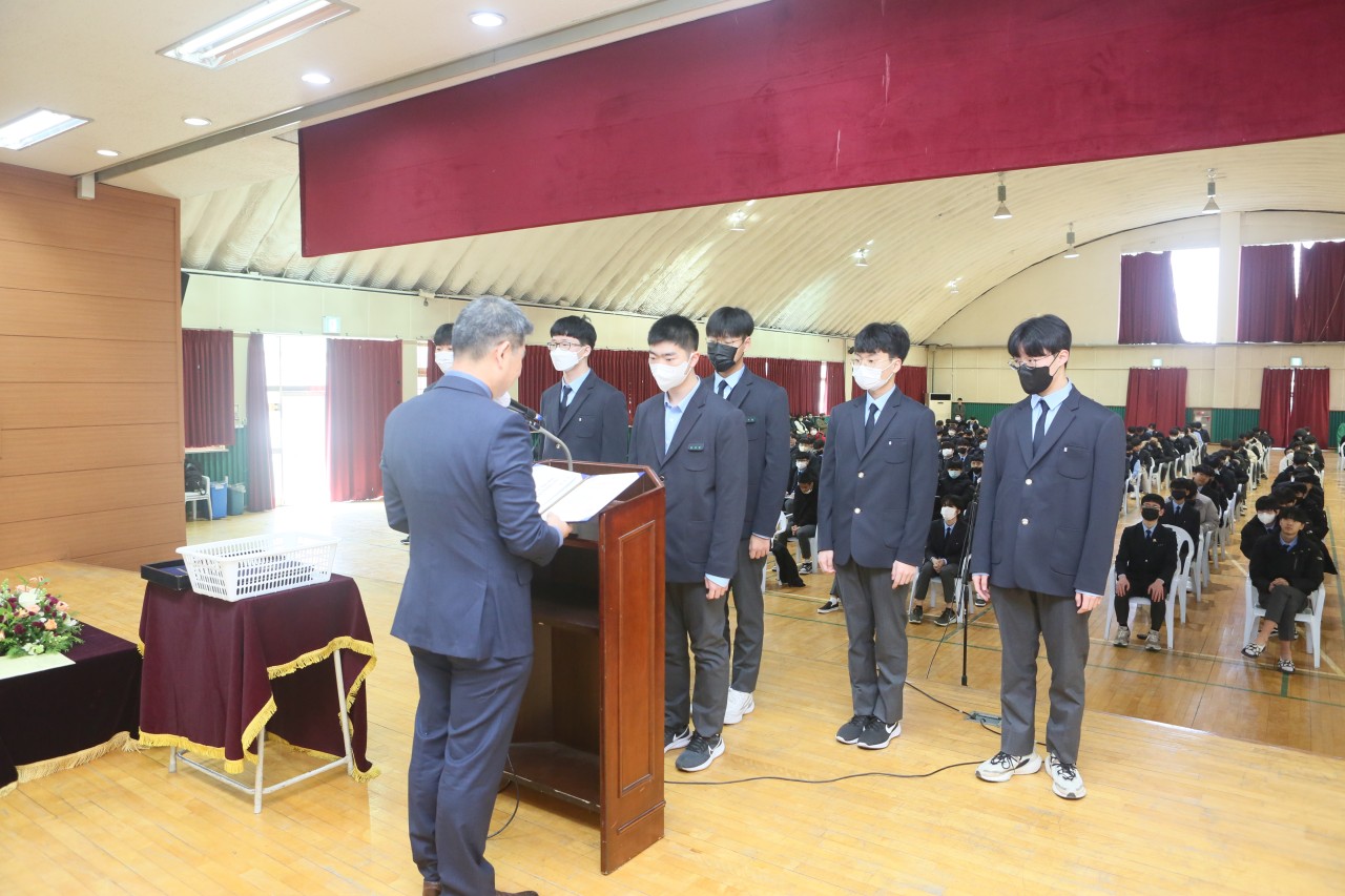(재)인천기계공고동문장학회 임원-전체 사진-49602697592.jpg