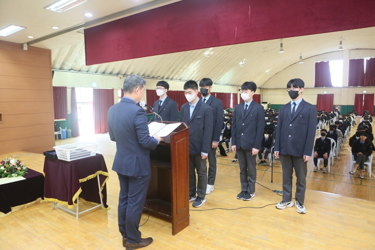 (재)인천기계공고동문장학회 임원-전체 사진-49602697594.jpg