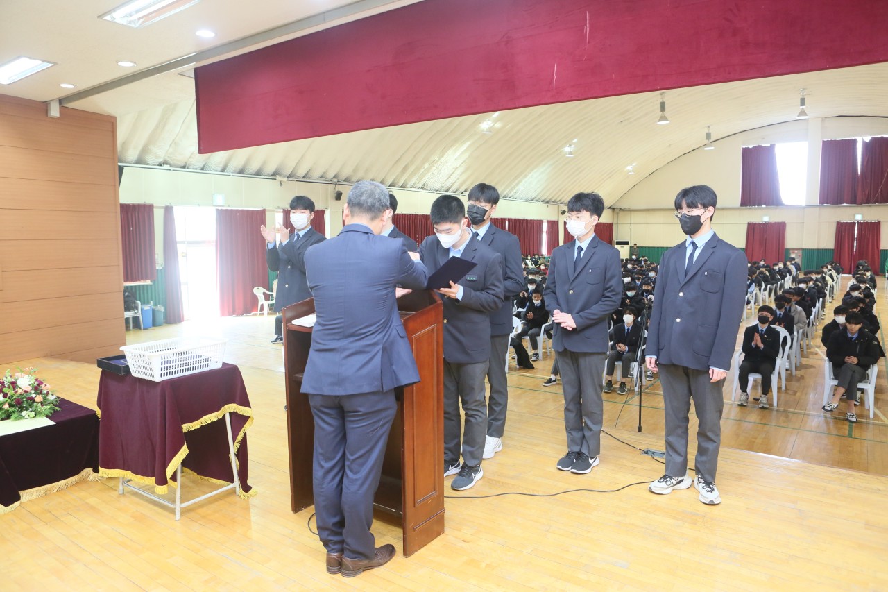 (재)인천기계공고동문장학회 임원-전체 사진-49602697595.jpg