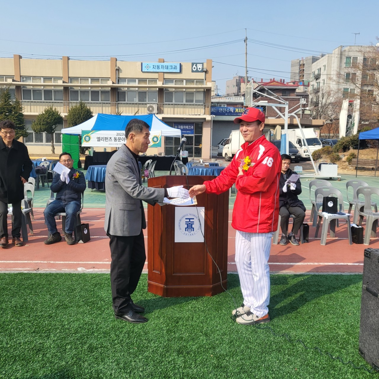 (재)인천기계공고동문장학회 임원-전체 사진-49603284366.jpg