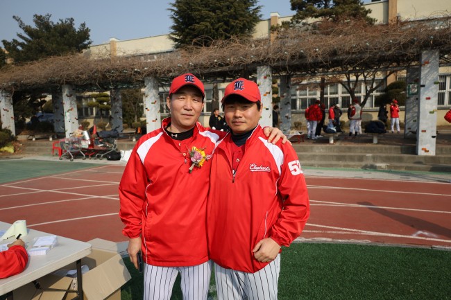 (재)인천기계공고동문장학회 임원-전체 사진-49827596068.jpg