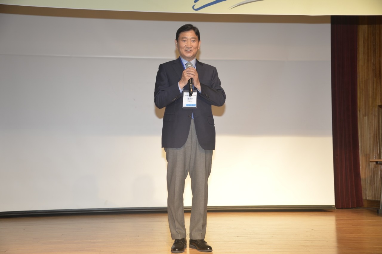 (재)인천기계공고동문장학회 임원-전체 사진-51110874808.jpg