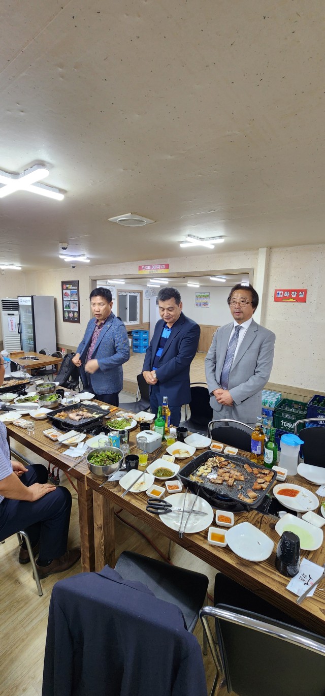 (재)인천기계공고동문장학회 임원-전체 사진-62511333608.jpg