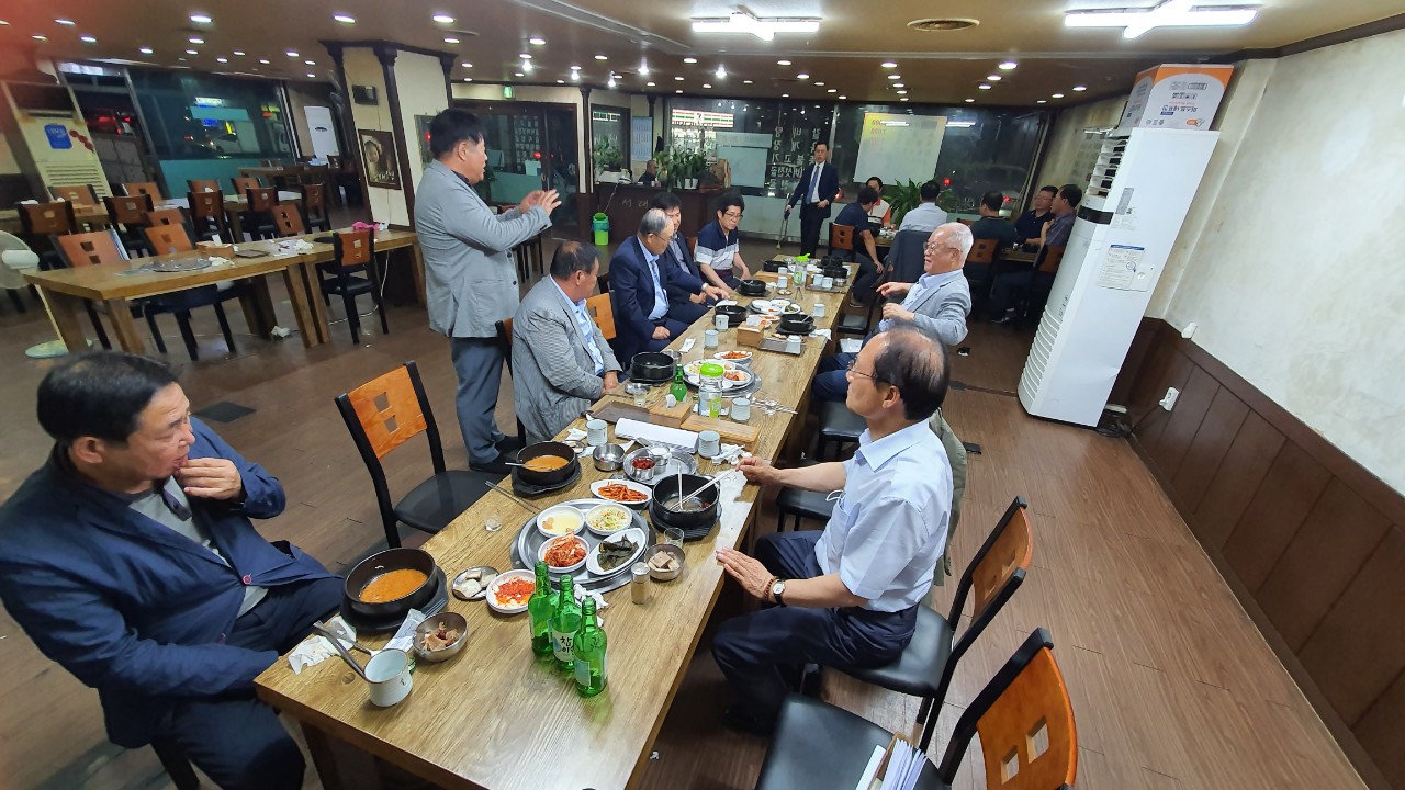 (재)인천기계공고동문장학회 임원-전체 사진-21358667905.jpg