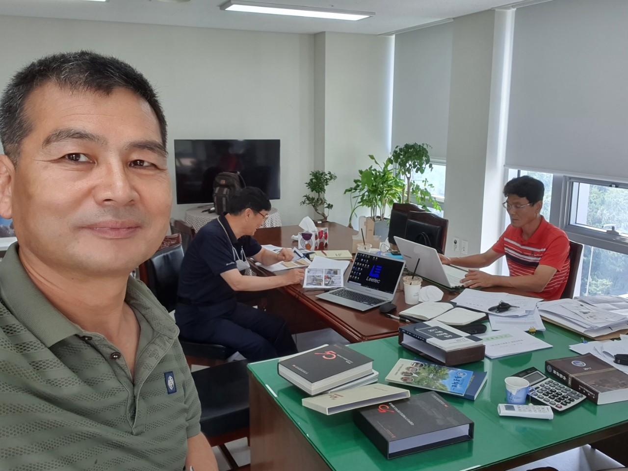 (재)인천기계공고동문장학회 임원-전체 사진-22640845001.jpg