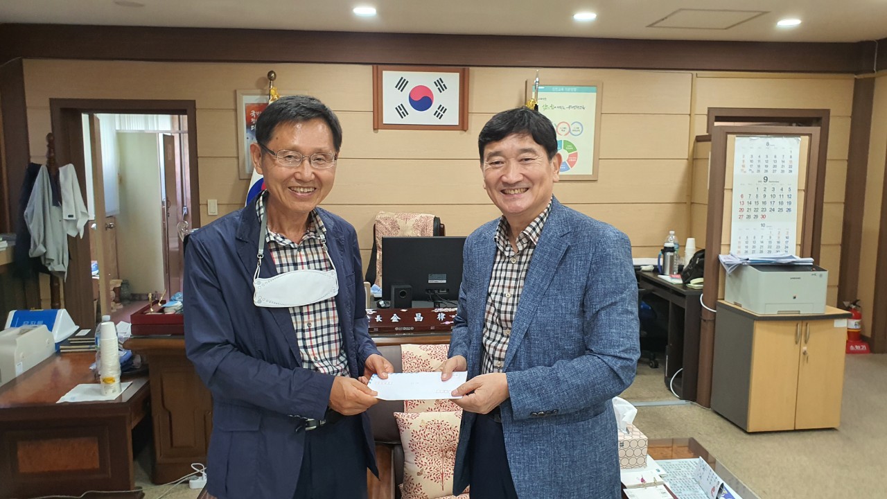 (재)인천기계공고동문장학회 임원-전체 사진-22681400220.jpg