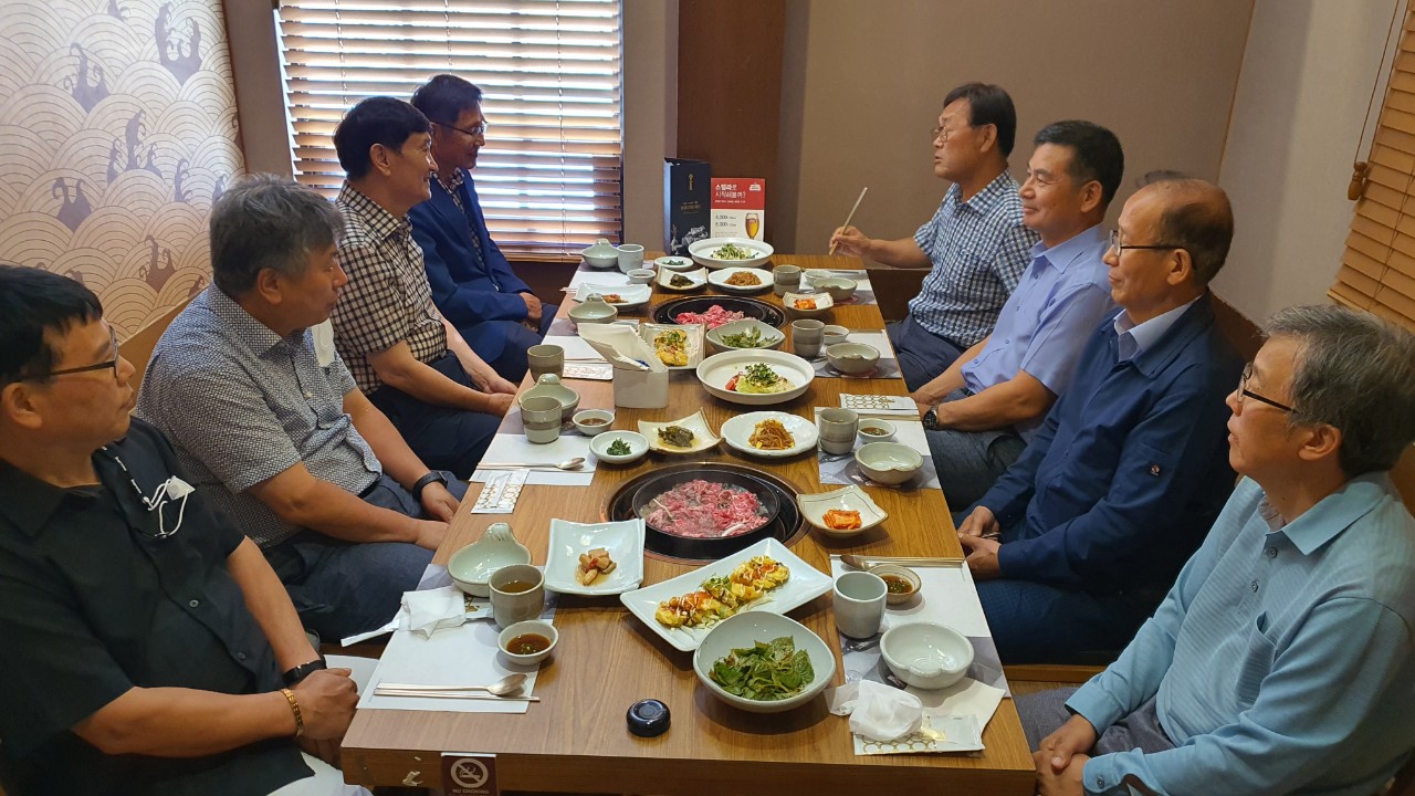 (재)인천기계공고동문장학회 임원-전체 사진-22728986053.jpg