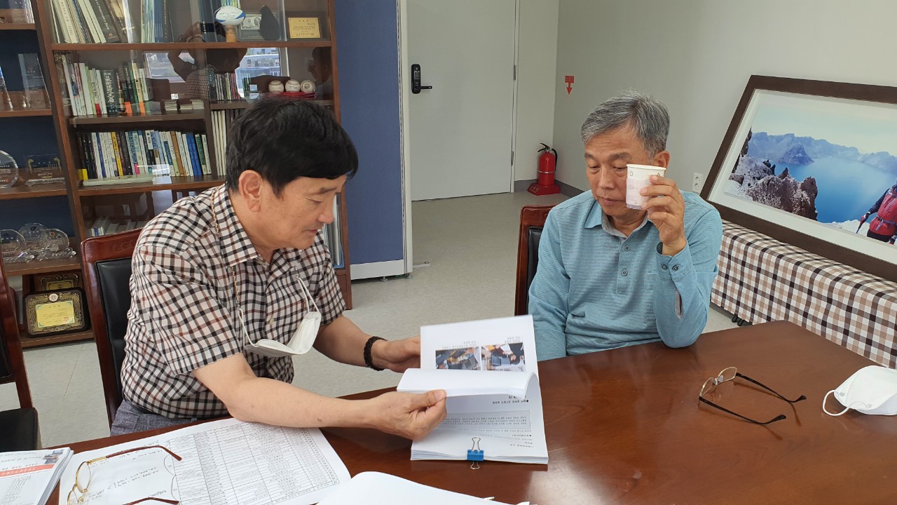 (재)인천기계공고동문장학회 임원-전체 사진-23258259116.jpg